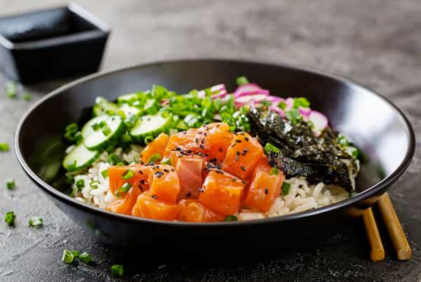 Sushi bowl au saumon