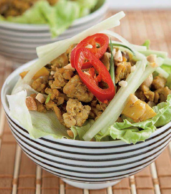 Bols de salade au poulet asiatique