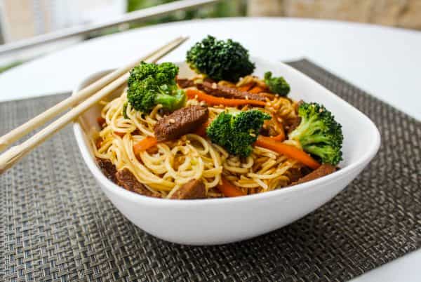 Nouilles au boeuf et aux legumes